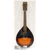 Image 1 : MAY BELL VINTAGE MANDOLIN WITH EXTRA STRINGS AND