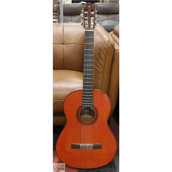 WOODEN ACOUSTIC GUITAR