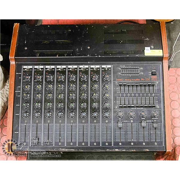 VINTAGE ROLAND PA-250 STEREO MIXING AMPLIFIER