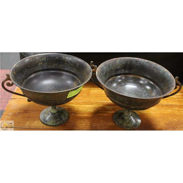 DECORATIVE METAL PEDESTAL BOWLS