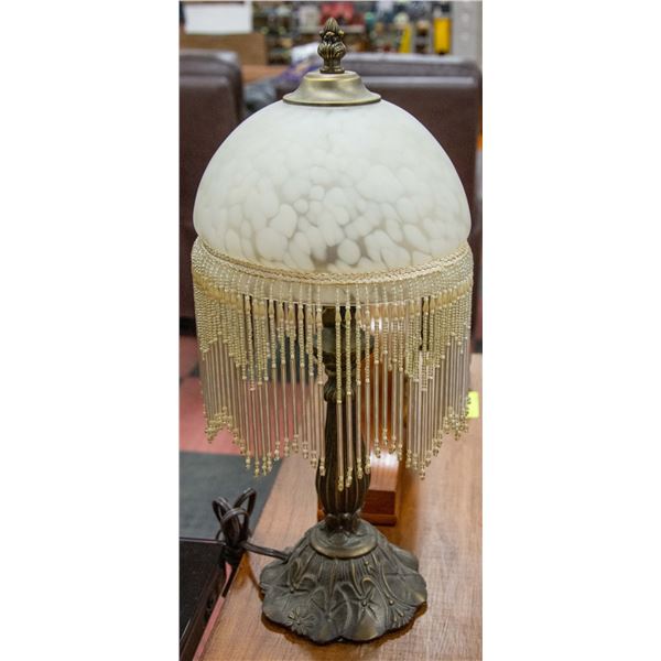 VINTAGE TABLE LAMP 19" TALL