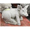 Image 1 : CONCRETE PIG ORNAMENT, 11" LONG