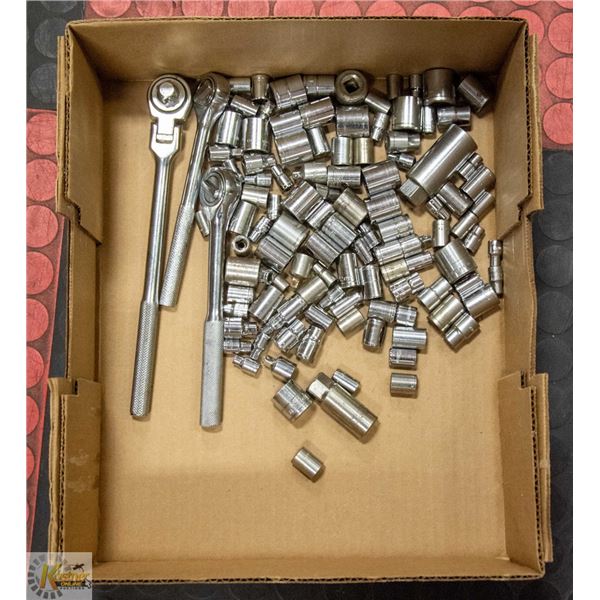 LARGE FLAT OF VARIOUS SOCKETS WITH 3 DRIVES