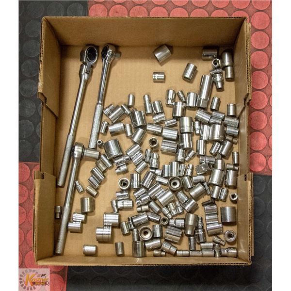 LARGE FLAT OF VARIOUS SOCKETS WITH 3 DRIVES