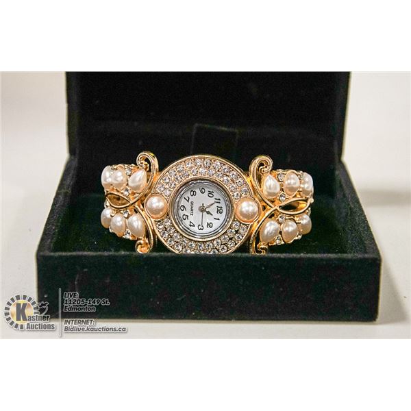 NEW ELEGANT LADIES WATCH