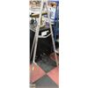 Image 1 : ALUMINUM  EASEL FRAME  STAND