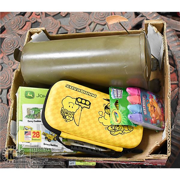 SMALL FLAT OF KIDS TOYS & ACCESSORIES; MARIO KART