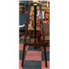 Image 1 : BROWN WOOD EASEL H 60
