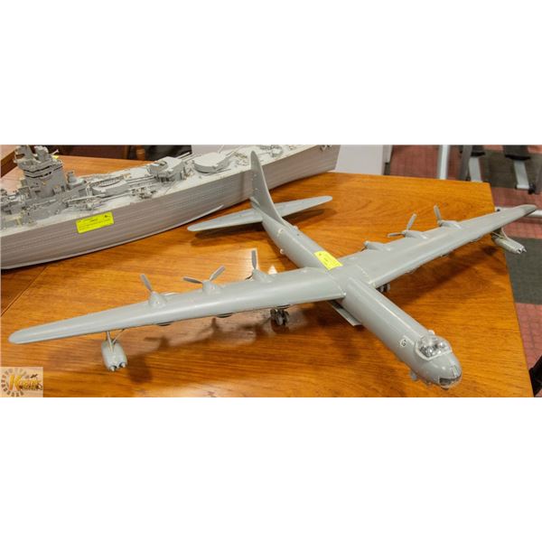 ESTATE B-29 SUPERFORTRESS MODEL PLANE 1:35