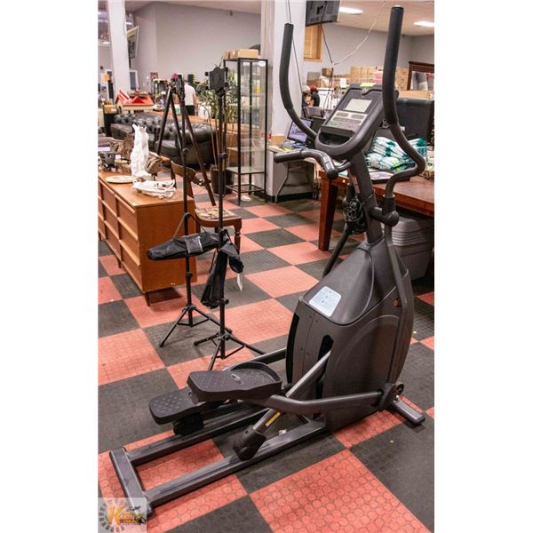 HORIZON CEU1 ELLIPTICAL-HAS BODY MONITOR FUNCTIONS