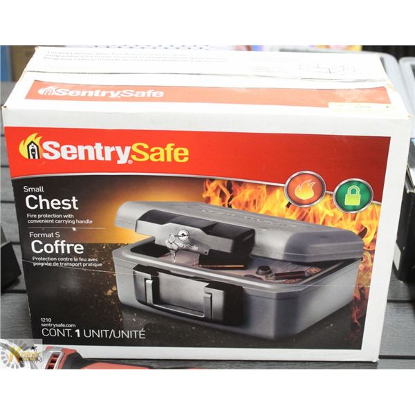 SENTRY SAFE FIRE PROTECTIVE SMALL CHEST SAFE WITH