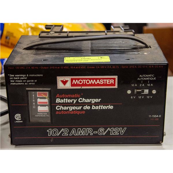 MOTOMASTER AUTO BATTERY CHARGER 10/2 AMP