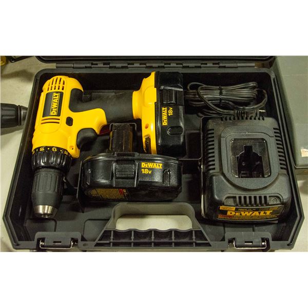 DEWALT 18V 1/2" CORDLESS DRILL IN CASE