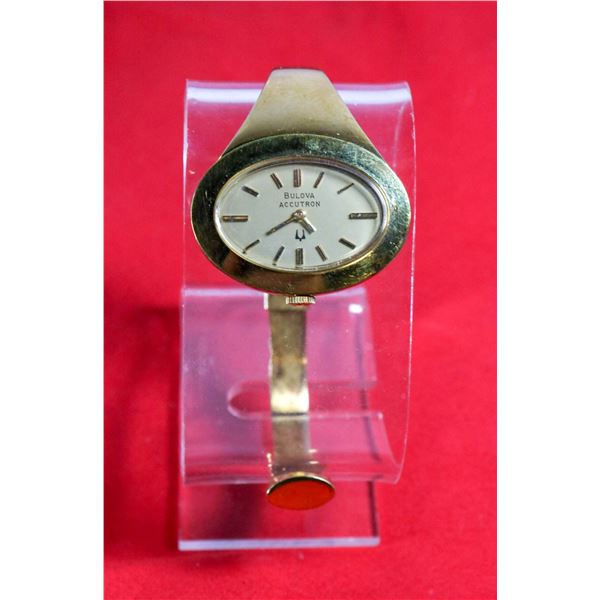 VINTAGE BULOVA LADIES BANGLE STYLE WATCH