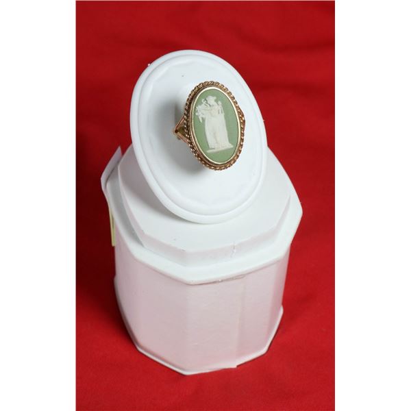 10KT GOLD VINTAGE WEDGEWOOD JASPERWARE RING