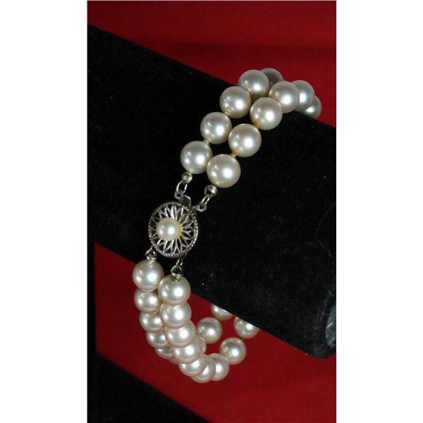 VINTAGE 2 STRAND PEARL STYLE BRACELET