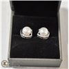 Image 1 : PAIR OF SILVER TONED EARLING WITH PEARL STYLE
