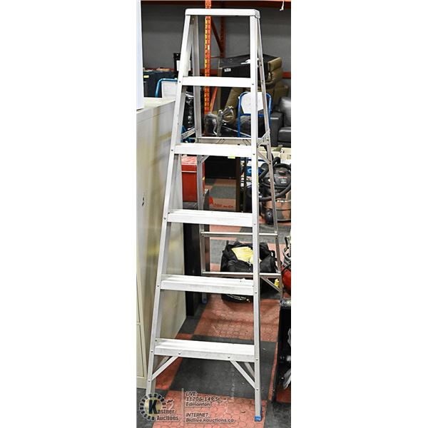 ALUMINUM 6FT LADDER