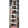 Image 1 : ALUMINUM 6FT LADDER