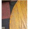 Image 2 : WOOD OVAL KITCHEN / DINNING ROOM TABLE - NEEDS TLC