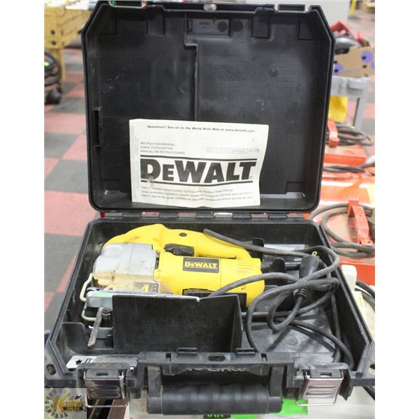 DEWALT JIGSAW IN PLASTIC CASE