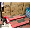 Image 1 : RED WESTWARD 11,000LB PALLET JACK