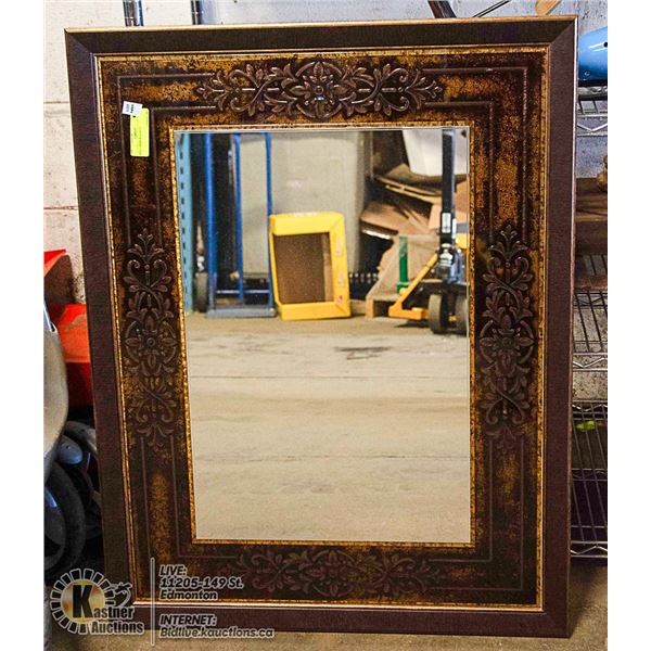 WALL MIRROR 26 X 35