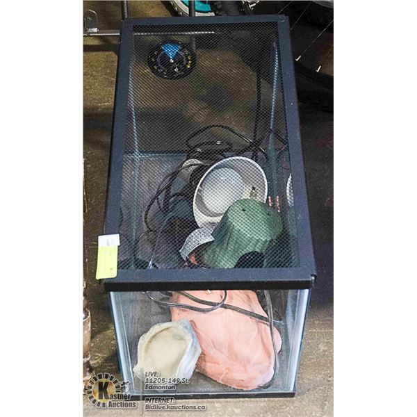 TERRARIUM SET UP W/ HEAT ROCK, LAMP + MORE