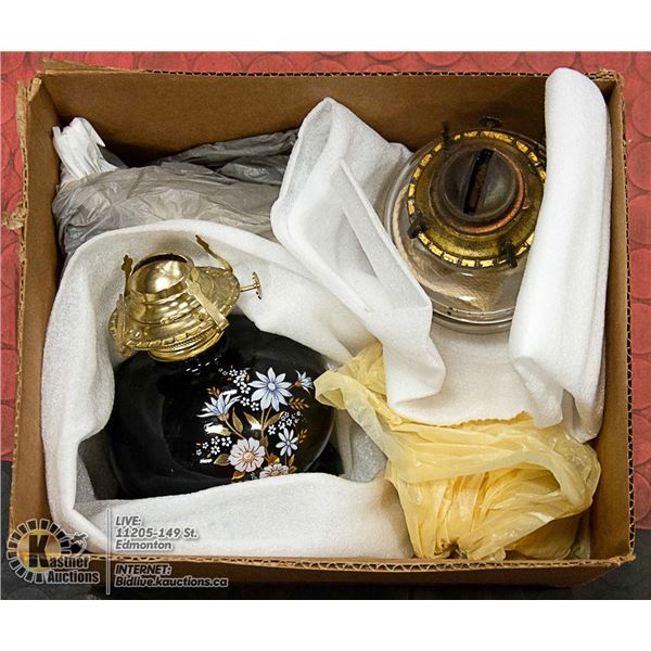 LOT OF 2 VINTAGE OIL LAMPS