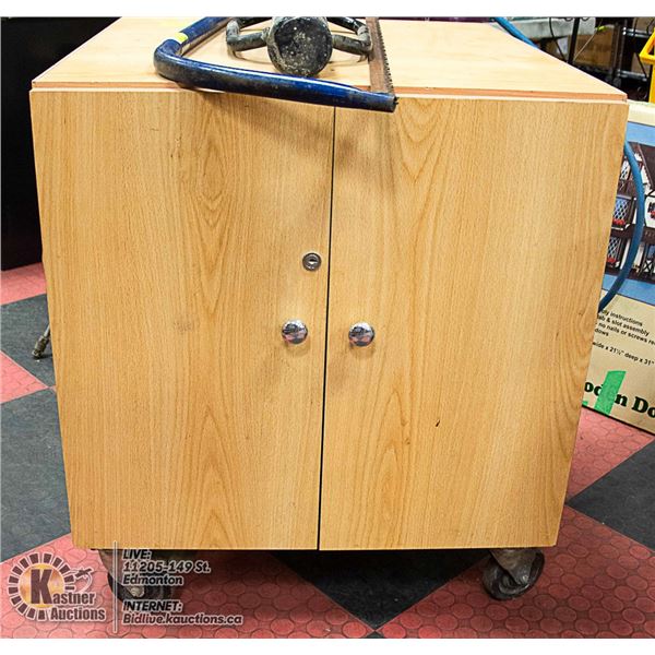 CABINET ON WHEELS