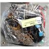 Image 1 : BAG OF VINTAGE MIXED JEWELRY