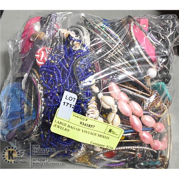 BAG OF VINTAGE MIXED JEWELRY