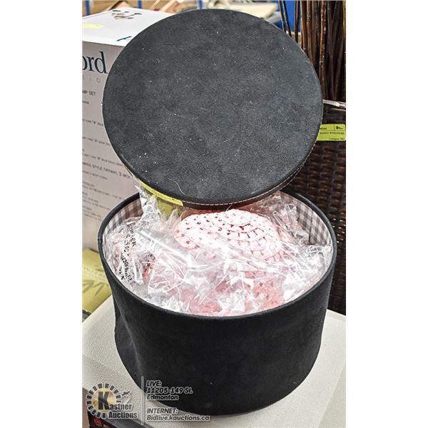 3 VINTAGE HATS IN BOX