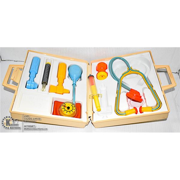 FISHER-PRICE MEDICAL KIT