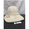 Image 2 : Vintage British Army Pith Helmet with Badge