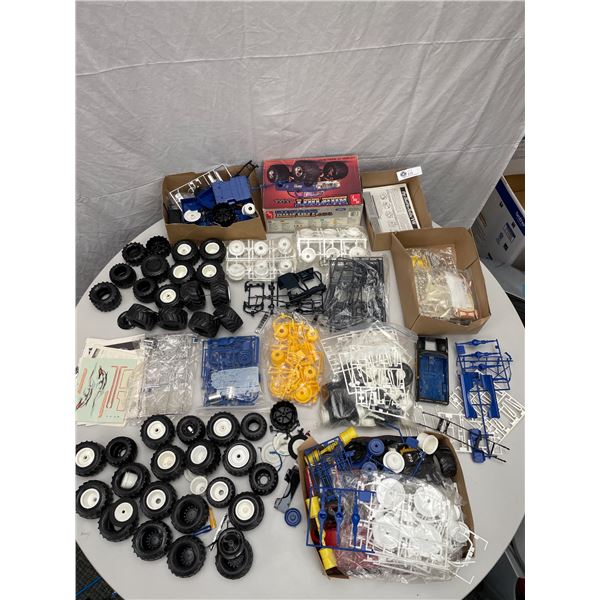 Large Lot of Model Pieces