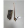 Image 2 : Crocodile Paw Back Scratcher and Crocodile Head