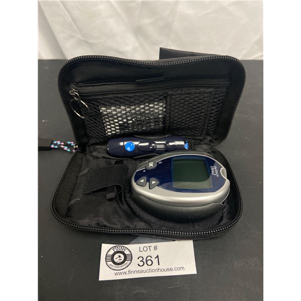 One Touch Ultra 2 Blood Glucose Meter in Case, Working Condition