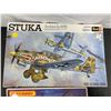 Image 3 : Lot of 2 Military Airplane Models