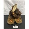 Image 1 : Pair of Vintage Mukaluks Well Made