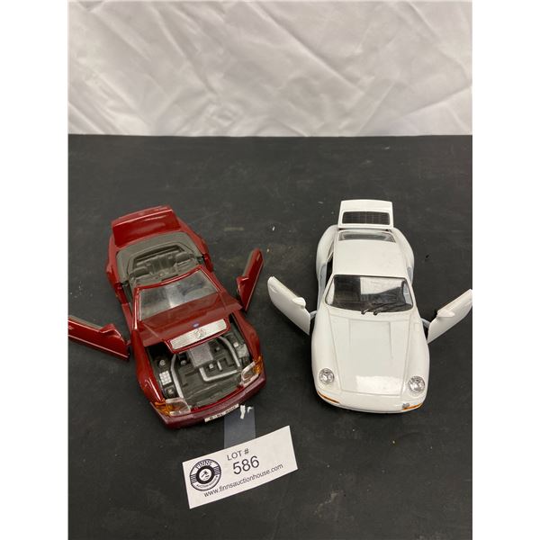 2 1:24 Scale Diecast Cars Porche 911 and Mercedes Benz