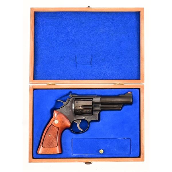 Cased S&W Model 29-2 .44 Magnum Revolver