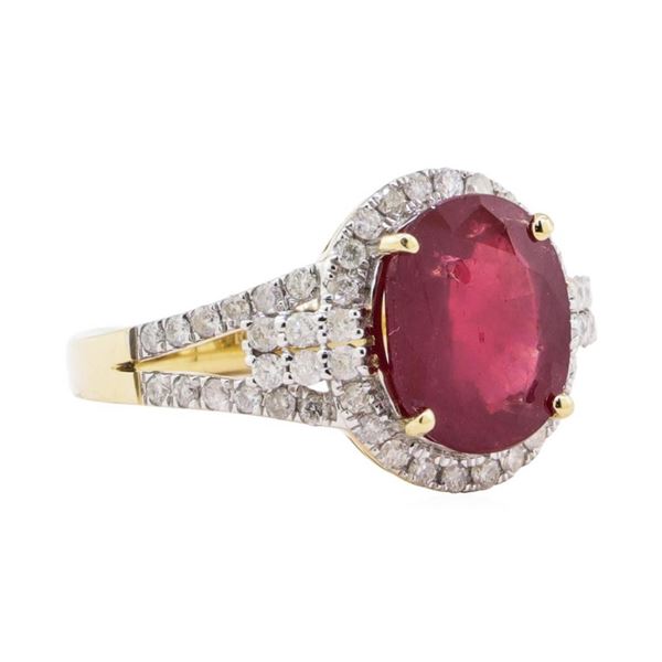 4.65 ctw Ruby and Diamond Ring - 14KT Yellow Gold