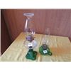 Image 1 : 1 GREEN/CLEAR SWIRL LAMP WITH CHIMNEY & GREEN FINGER LAMP BASE WITH CHIMNEY