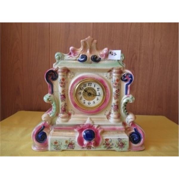 COLLECTIBLE VICTORIAN MANTLE CLOCK