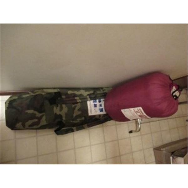 KODIAK SLEEPING BAG & LARGE CAMO CAMPING CHAIR