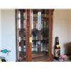 Image 2 : CURIO CABINET