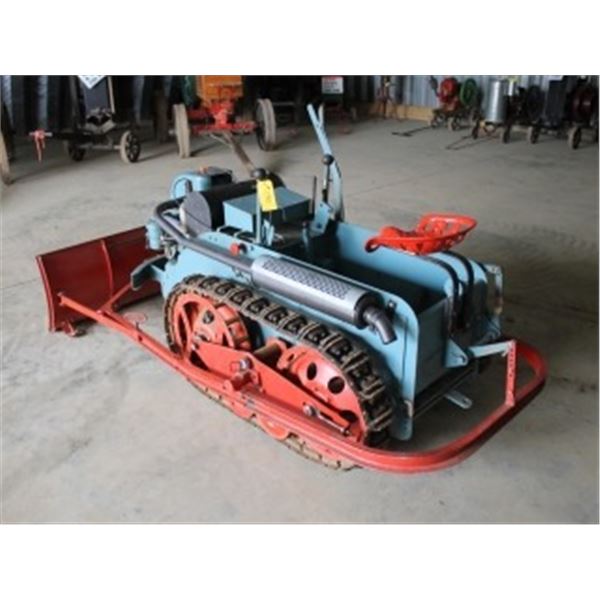 RANSOMES Crawler Tractor, 1 Cyl Gas Engine, c/w Dozer Blade, NO.81852
