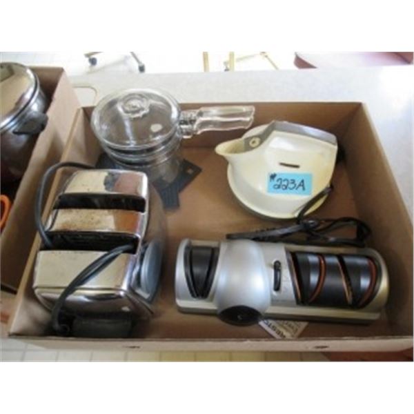 BOX WITH PYREX COFFEE POT, KETTLE, TOASTER, KNIFE SHARPENER