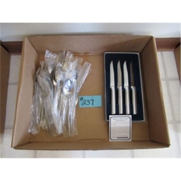BOX WITH SILVERWARE, STEAK KNIVES